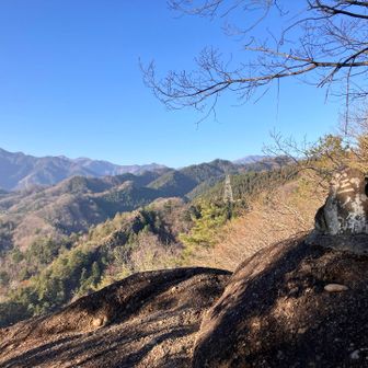 “ニノ峰⛰️”。“三ノ峰”って読めますが、ここは“ニノ峰⛰️”です😅。