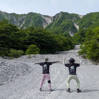 大山ポーズ⛰️⛰️
なんかカッコ悪いなꉂ🤣𐤔
研究が必要だわ🤭