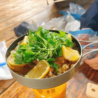 パエリアに三つ葉が意外と合う
