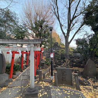 鳩森稲荷神社⛩️