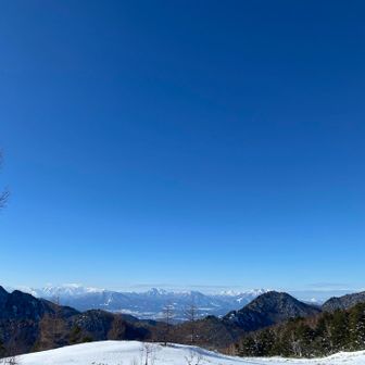 前山からは頸城山塊と後ろ立山連峰見えた✨