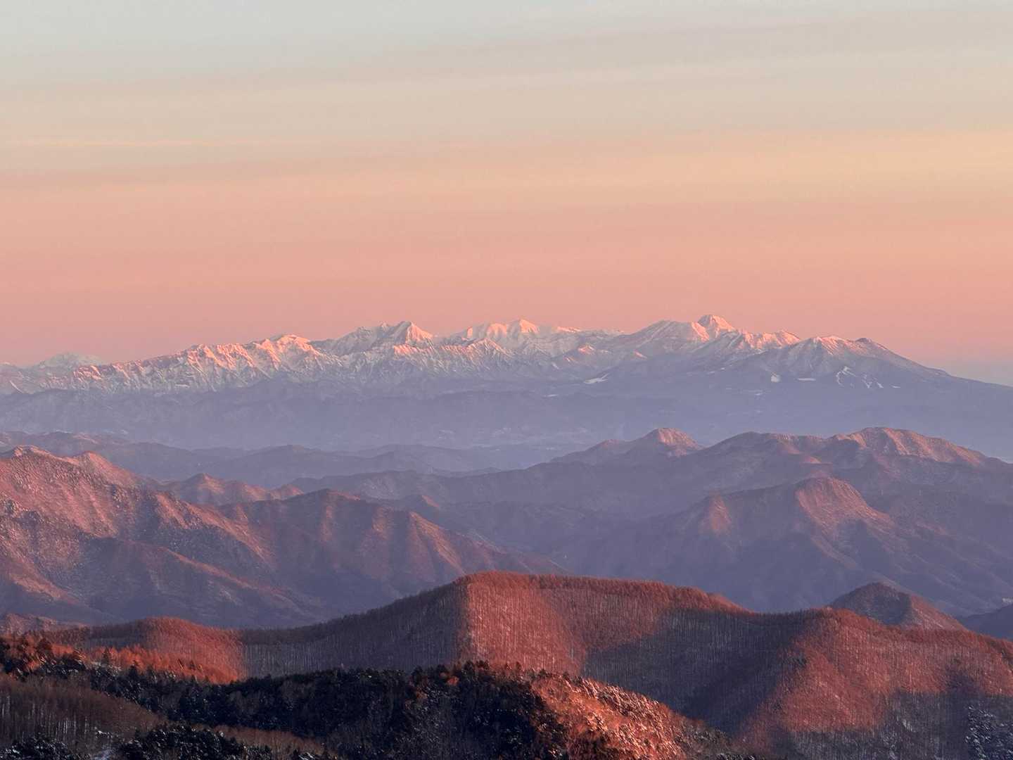 北信五岳
雨飾山、西岳、戸隠山、高妻山、飯綱山、
黒姫山、火打山(北信五岳 最高峰 2462m)
妙高山、斑尾山