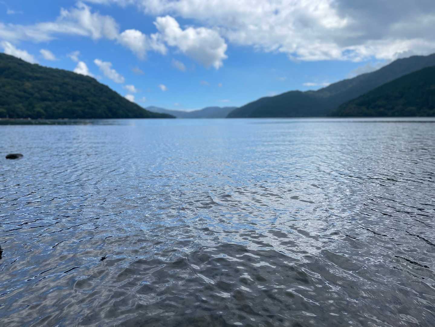 ぼーーっとする至福の時😌
通り抜ける風・水音が気持ちよくて寝ちゃいそうだった