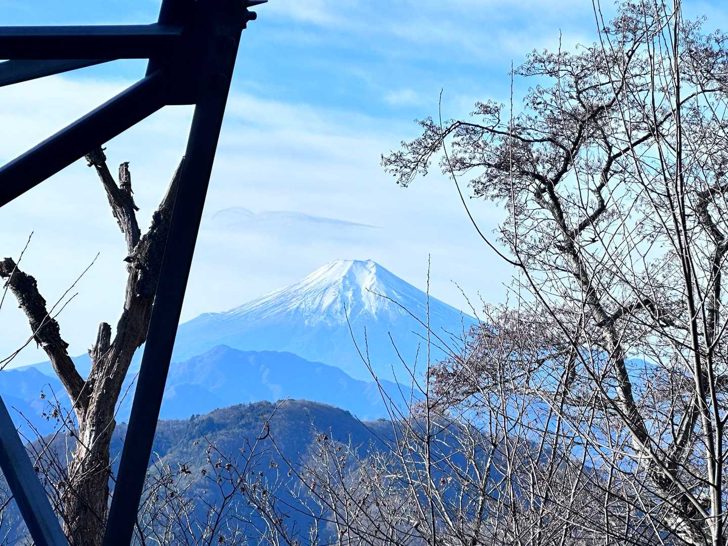 雨降山からちらっと富士山🗻💕