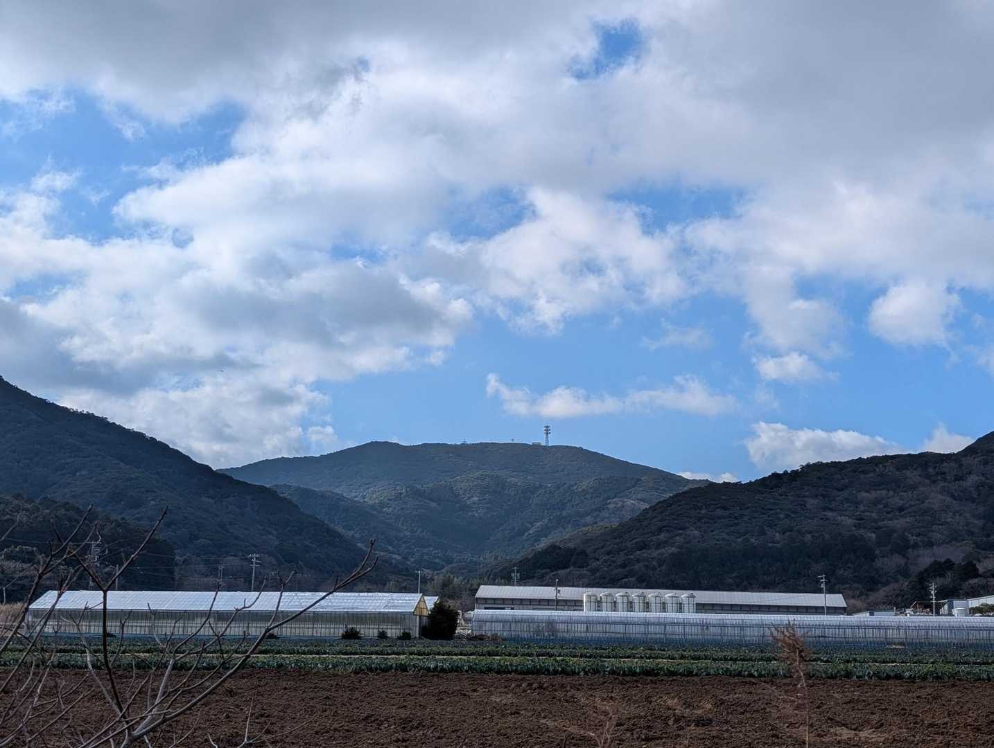南側は最後に登る「大山」