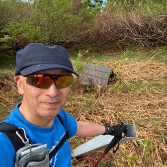 山頂に到着
白山のプレートがなくなってた