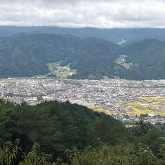 展望台からの眺めは最高✨
市街地も山の奥もクッキリ見えて楽しめます