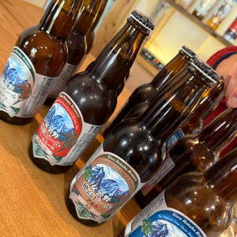安曇野でビール作っている方とご一緒し、試飲させていただきました〜