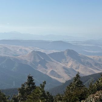 前に登った一ノ峯〜二ノ峯✨
ガスってるけどめっちゃキレイ！！！

※ガスってると思っていたのは黄砂だったみたい〜