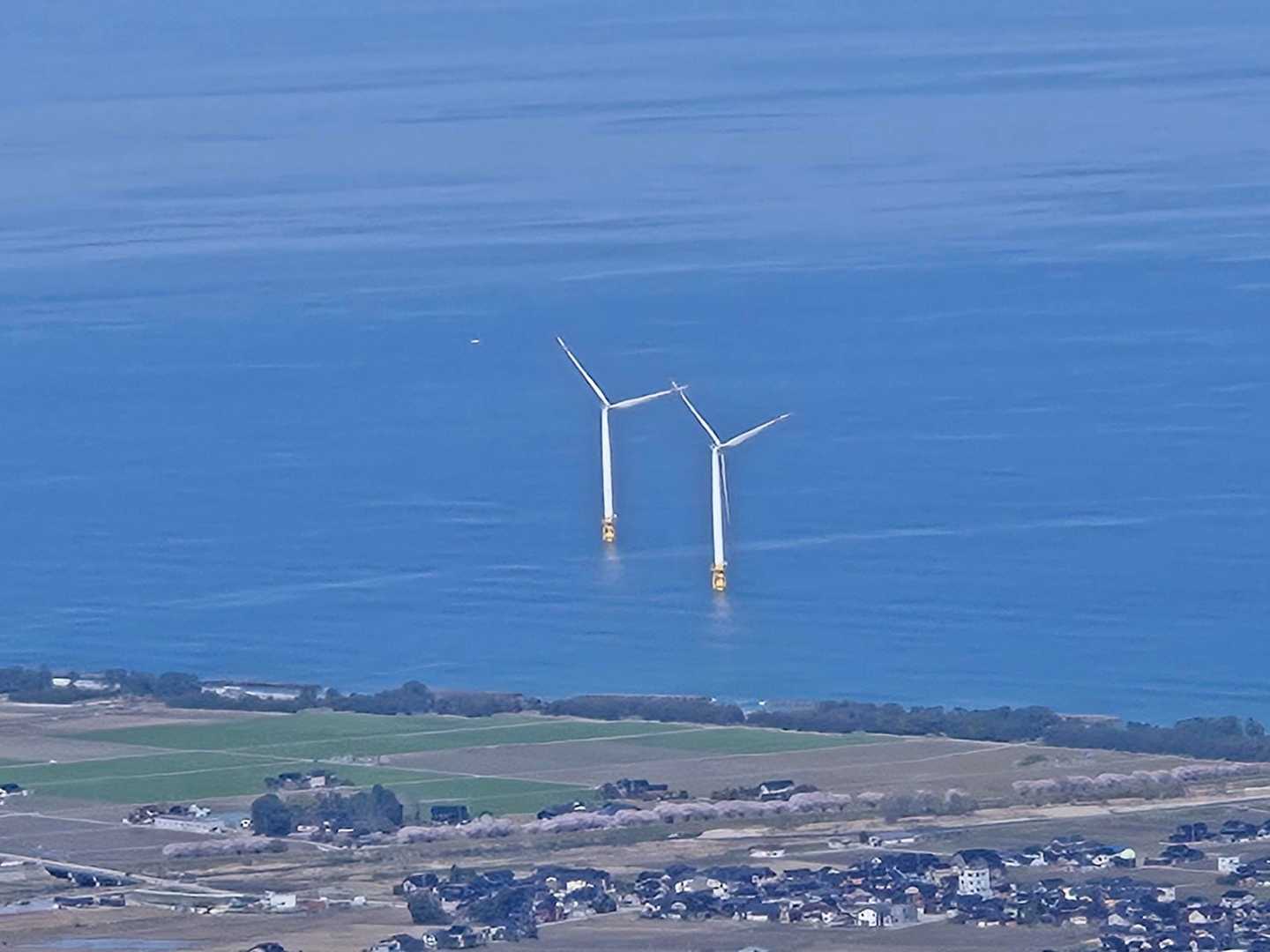 海上に風力発電