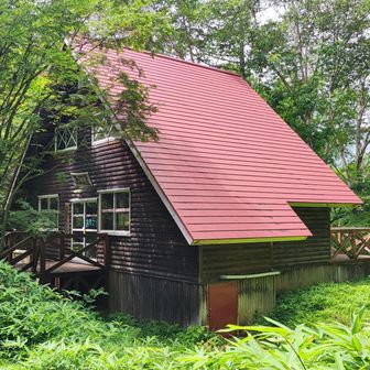 池山小屋