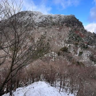 次は南岳を目指す👉