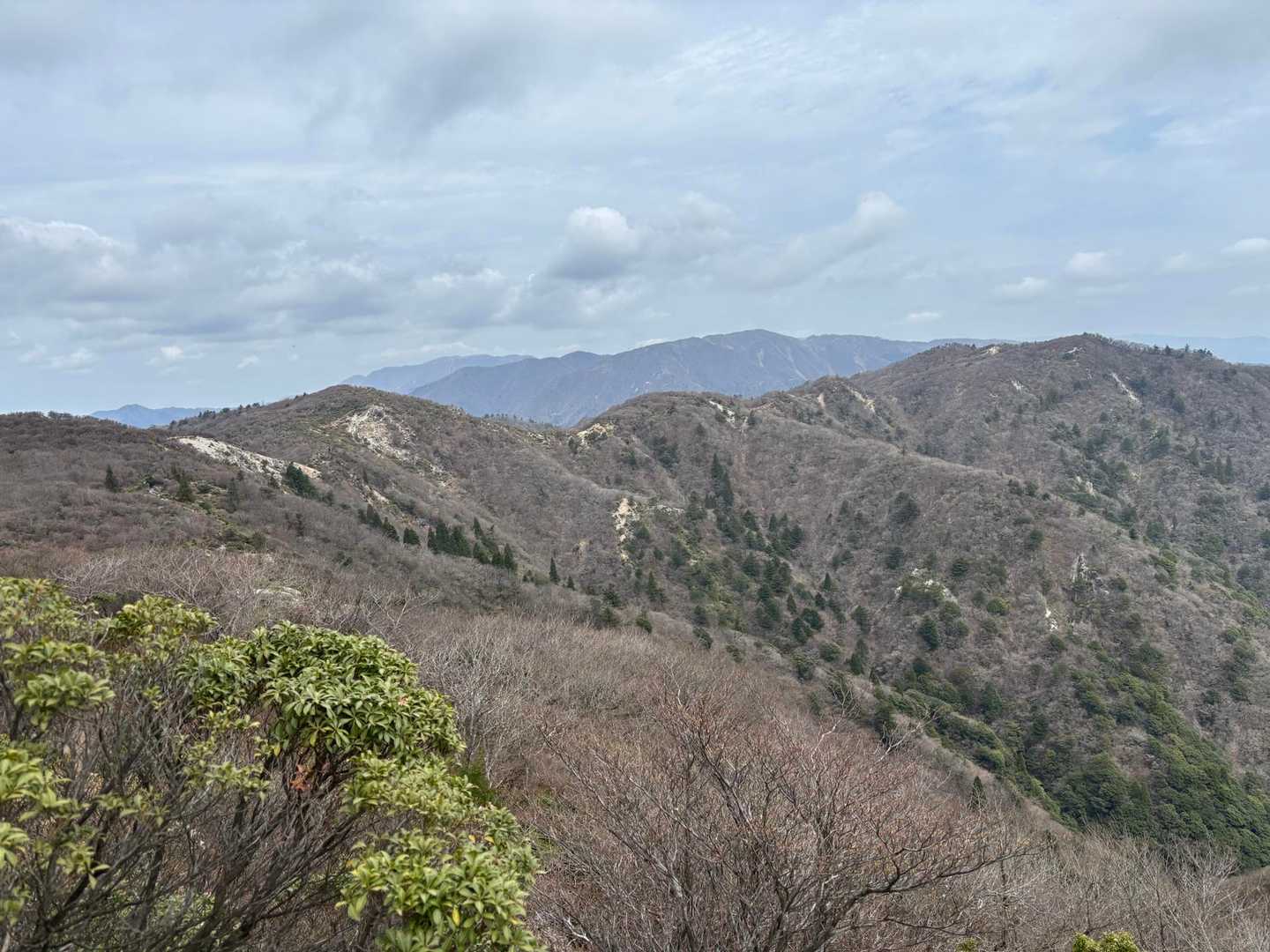 お天気がよくなってきて山々がすっきり見えてきた⛰️