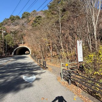 逆回りで行く場合ここを右へ入るみたい