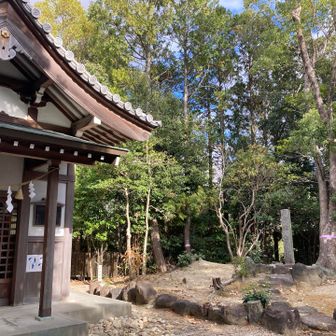 御旗山山頂に鎮座する富士浅間神社