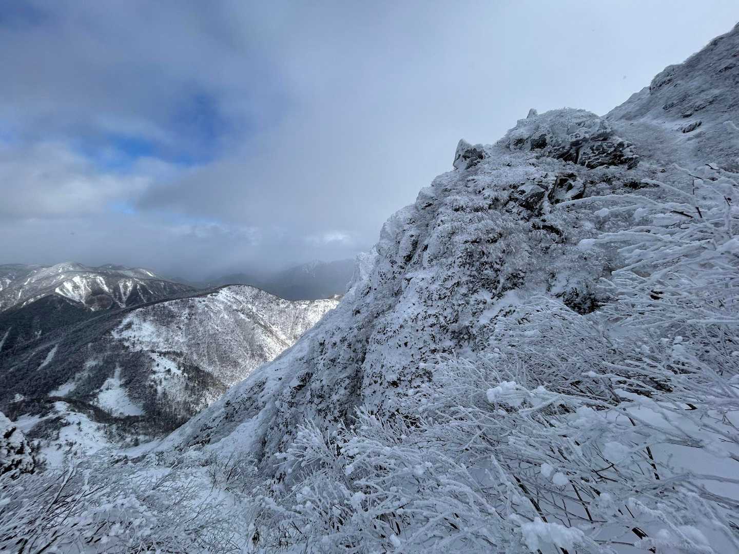 菅沼-弥陀ヶ池-日光白根山 往復コースの写真