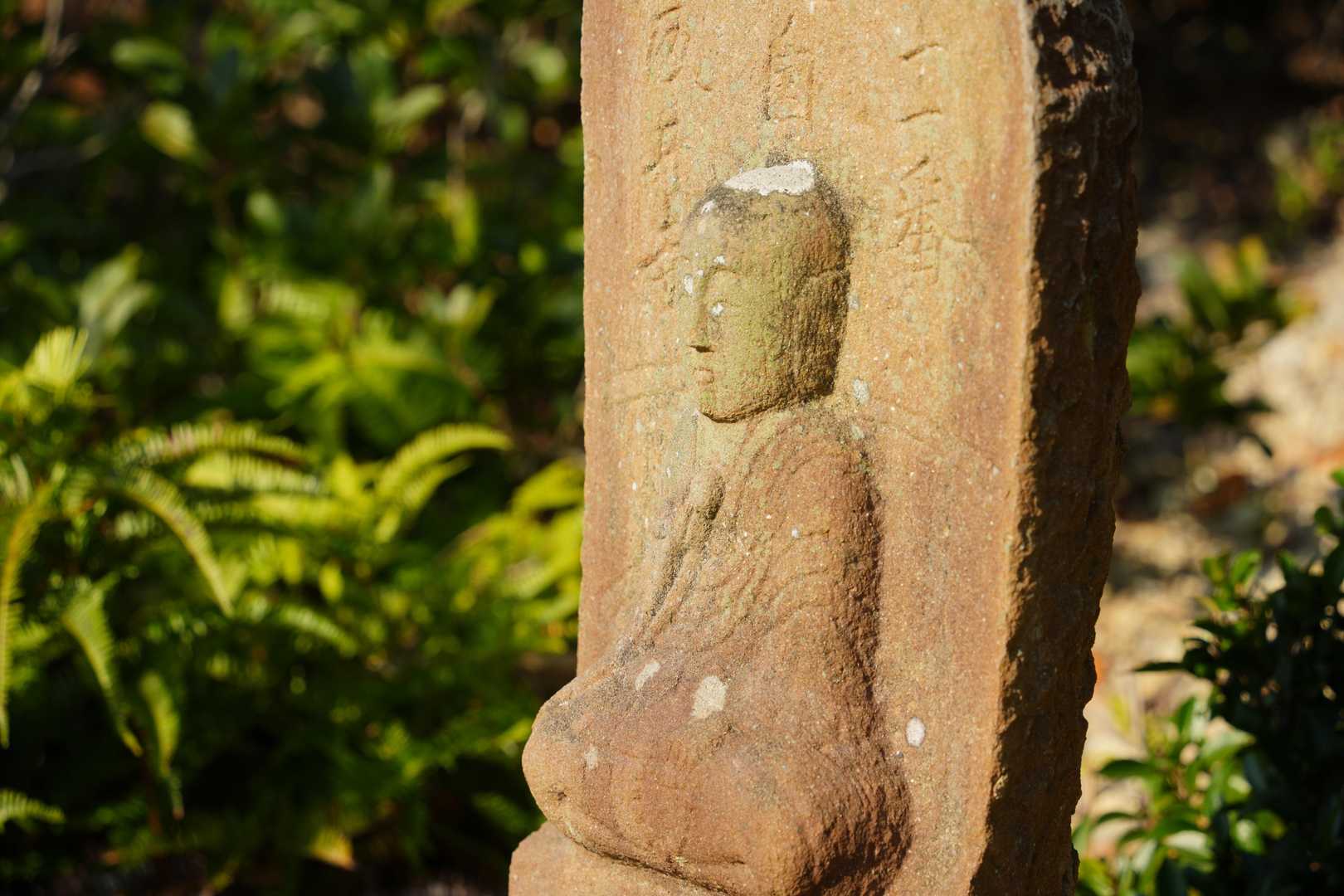 要所要所に石仏が祀られてます。