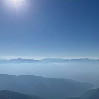 西方向には薄く雲海が広がってました
こんな景色が見られるなんて
ここはどこ？私は誰？