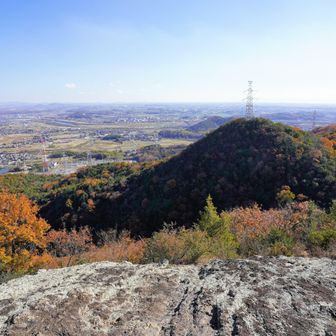 飯盛山 山頂から南東方向。（17㎜）
