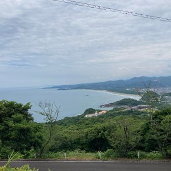 駐車場より日向市財光寺方面。