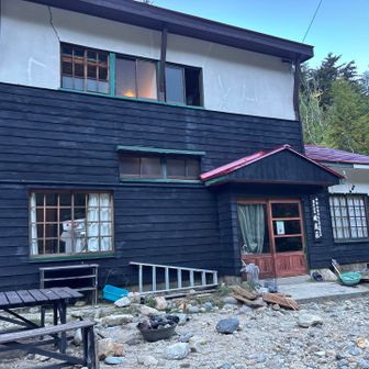 青嵐荘。竹村新道は時々ワイルドでした。そして何より長い。