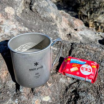 コーヒー☕たいむと強い子のビスコ😤