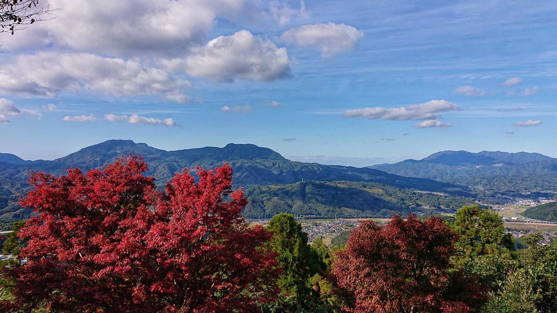 同、八幡岳と作礼山等遠望！