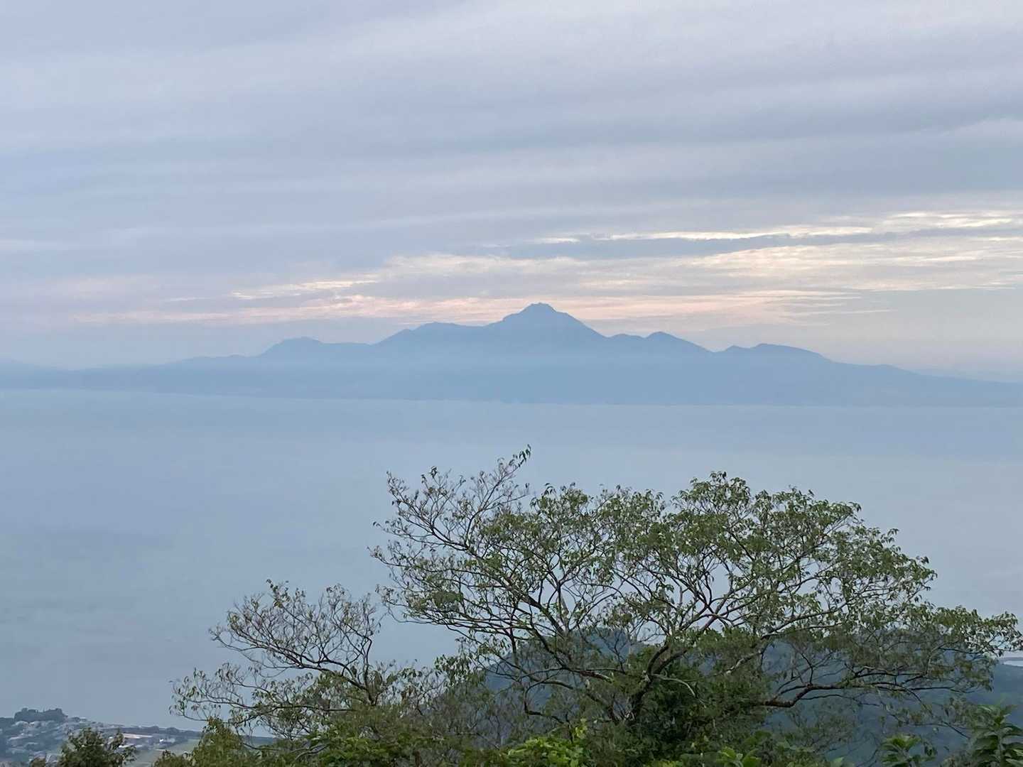 雲仙かすんでる