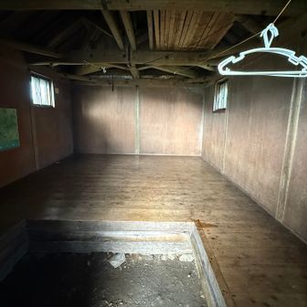 白髪避難小屋