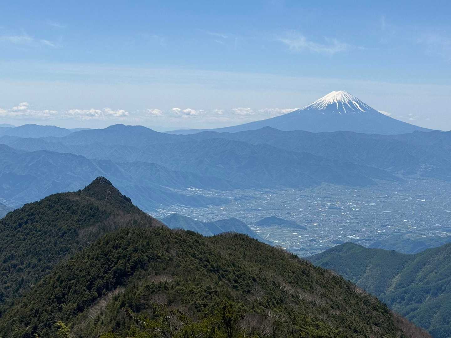 乾徳山と富士🗻