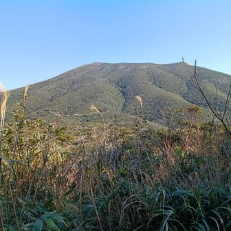 黒崎高尾山 山頂から見た御山
