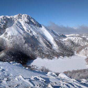 風がもの凄くて写真撮るのに指が痛いけど、この景色が見れたので来て良かった✨