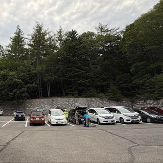 瑞牆山荘上の無料駐車場
トイレは山荘横