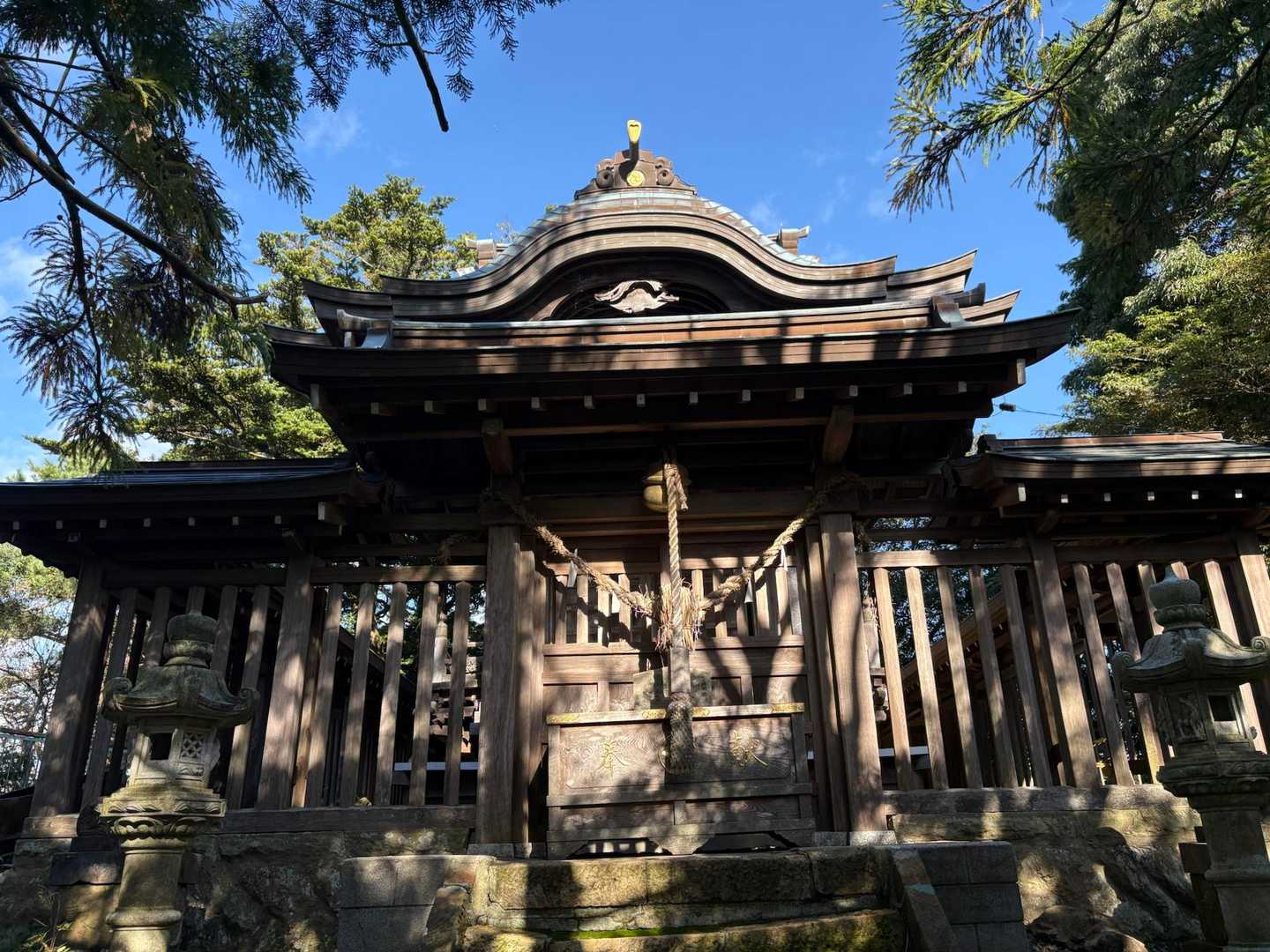 本殿に来ましま😊
西金砂山の頂上でもあるみたいですね