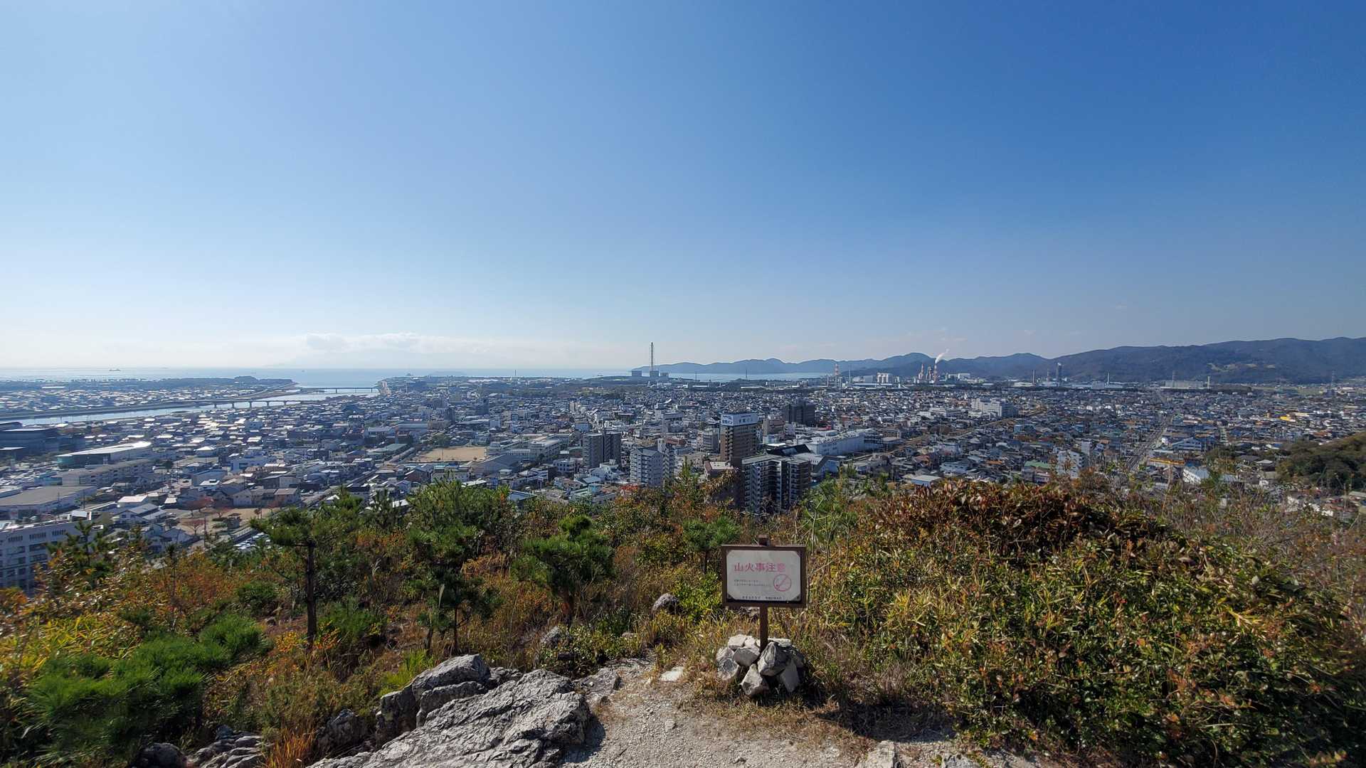途中からの眺望（赤穂市街地）