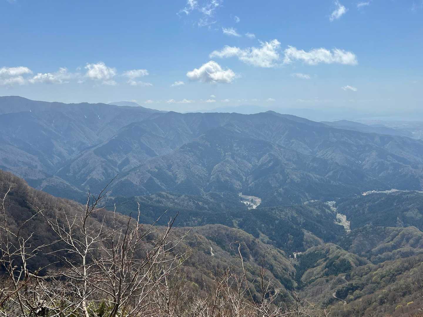 白谷登山口-横山岳-鳥越峠-エコチ谷登山口 周回コースの写真