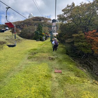 リフトかもしか駅にリフトに乗って🚡
空中散歩は気持ちいいね

片道¥400-のきっぷえっちゃんが出してくれました………ありがとう