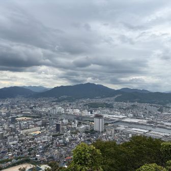 呉婆々宇山⛰️は、どこでしょう？

あの鉄塔の見えるところ。
正解👍
