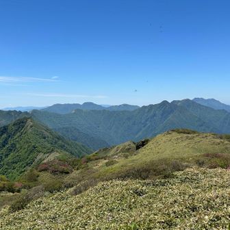 石鎚山までよく見える。
晴れというのは、それだけで大きな祝福。