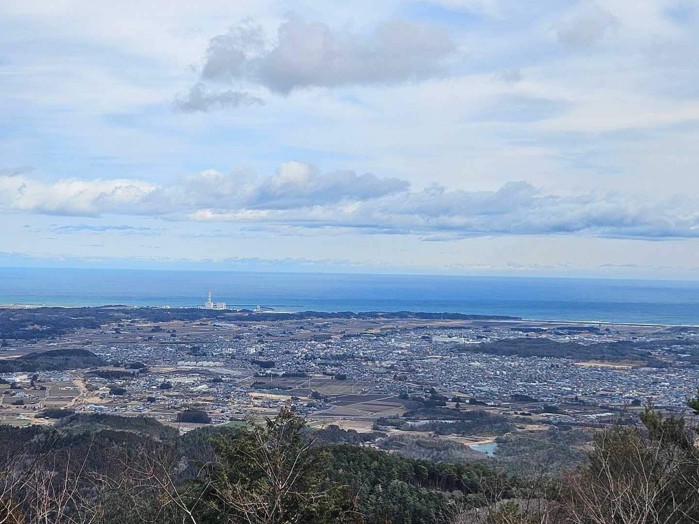 南相馬の町も見える