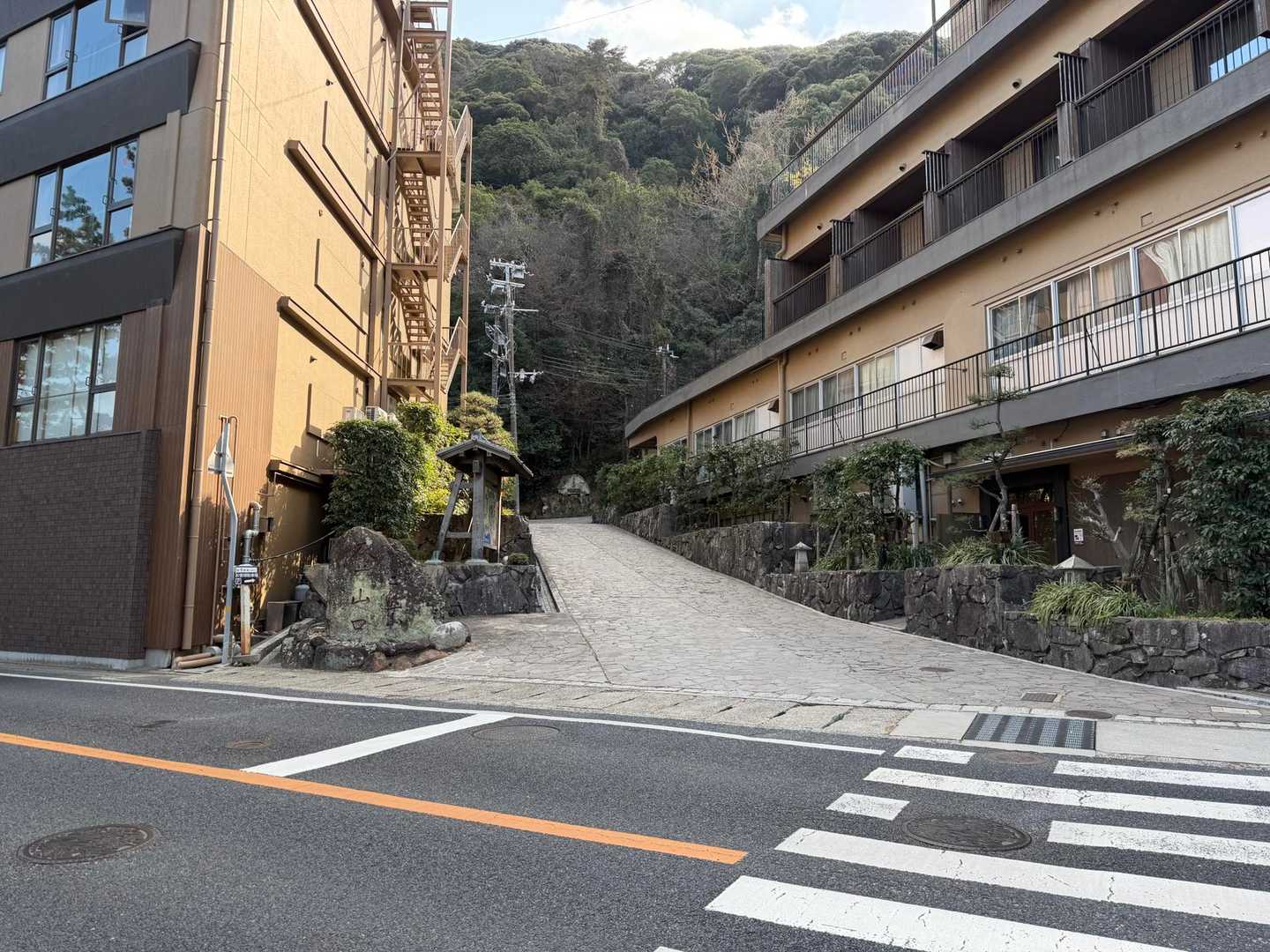 登山道 入口