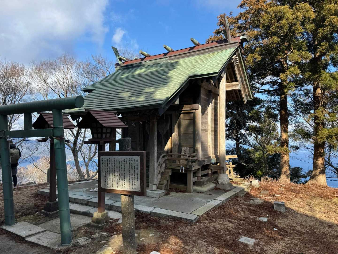 奥の院の大海祇神社参拝