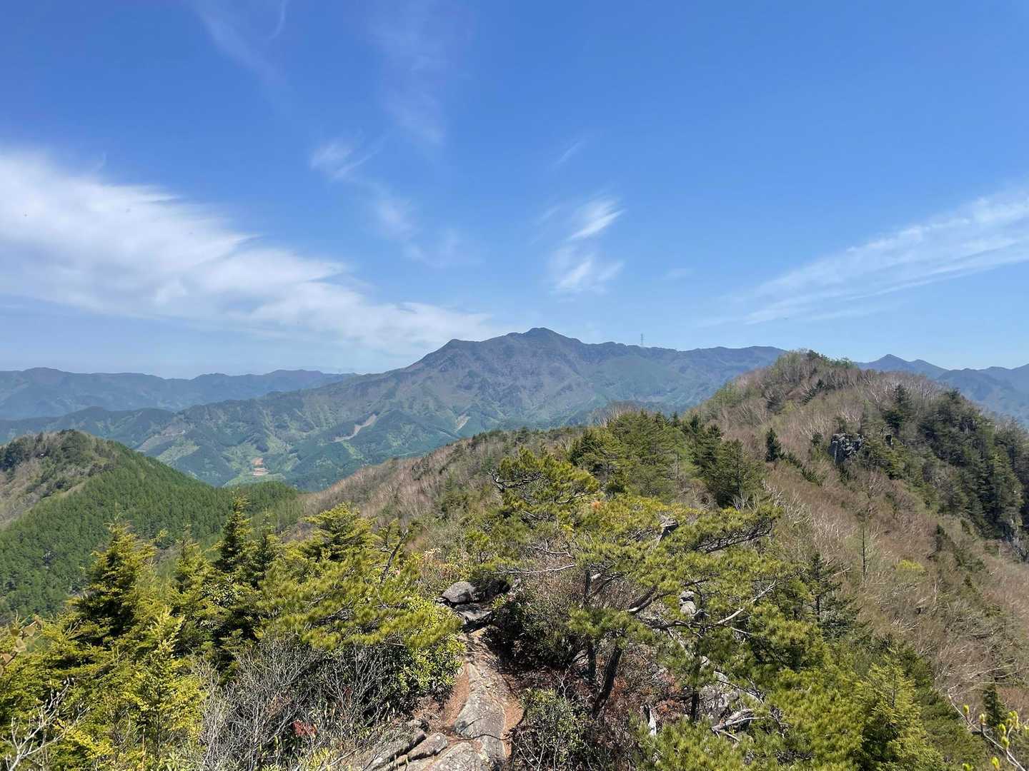この後登る御座（おぐら）山をロックオン🖕