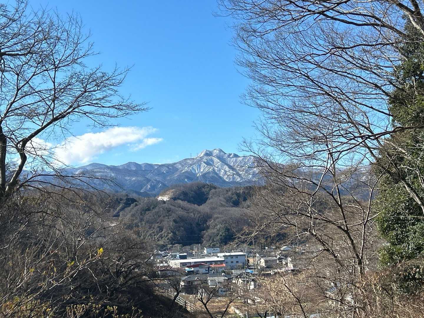 この前行けなかった稲含山。
このコースはず〜っと、この山が見えてました。