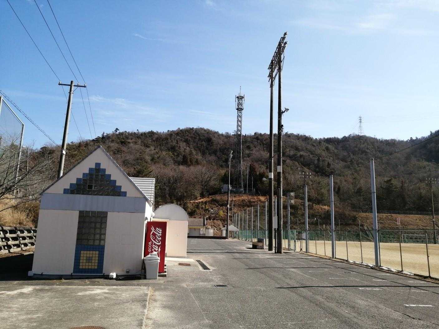 駐車場とトイレはここ