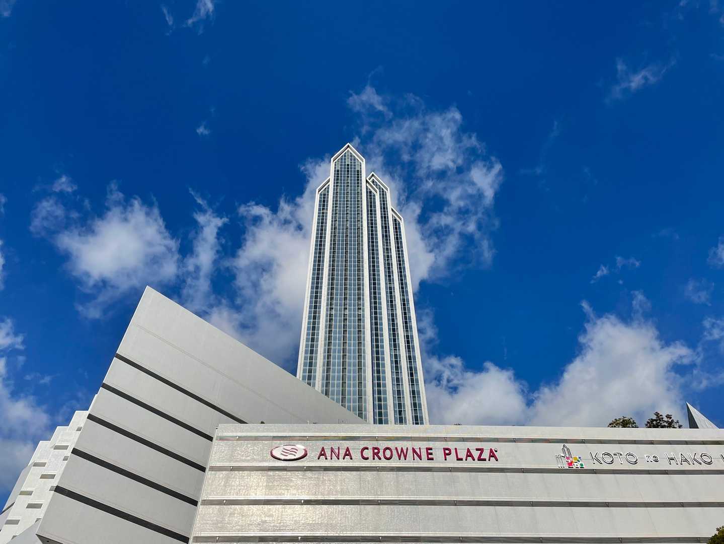 🏨ANAクラウンプラザホテル神戸の前を通る度にやっぱり撮ってしまうこの一枚📷😅