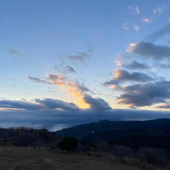 んが‼️日の出方面はなんだかなぁ、雲が大分多めです〜orz