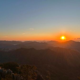 四年連続、三倉岳からのご来光でした✋
