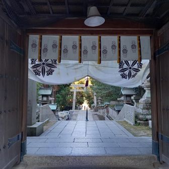 宝山寺まで下山😸真っ暗で映らないのでスタートの写真です😅
ご覧頂きありがとうございました。