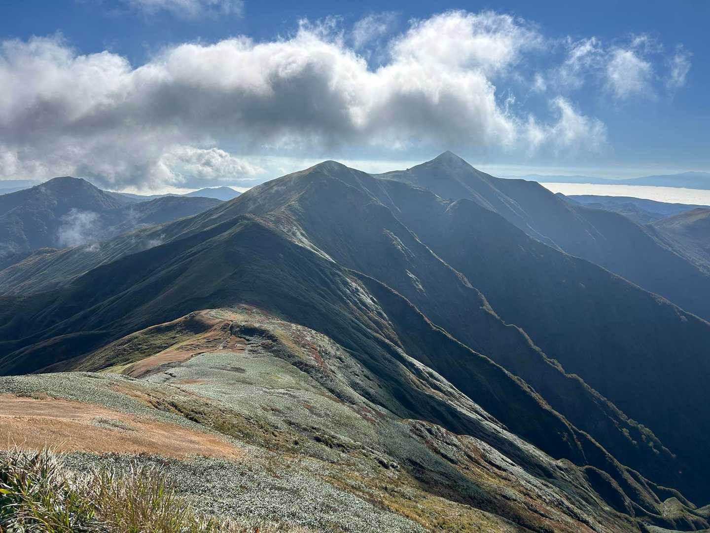 清太岩山-ユーフン山-竜門山-西朝日岳-大朝日岳-小朝日岳 周回コースの写真